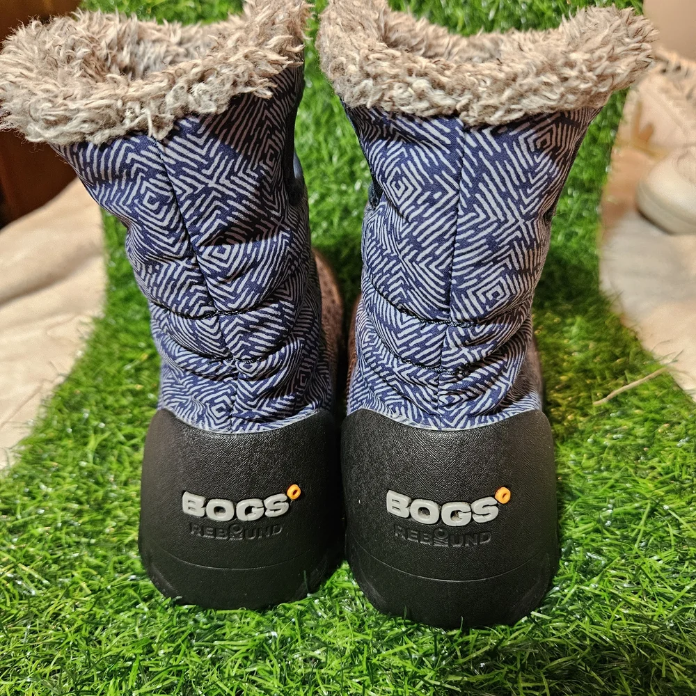 Bogs B-Moc Wool Unisex size 37 eu womens 6 Insulated Boots